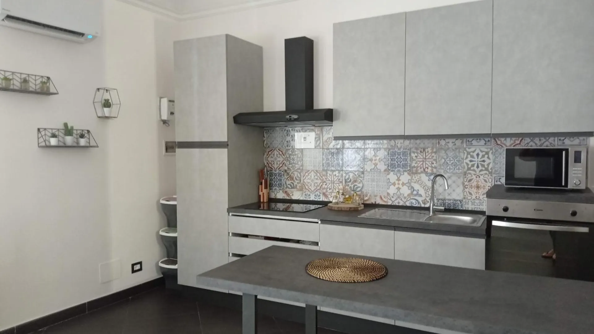 Appartamento Cavour in centro Palermo 0*,